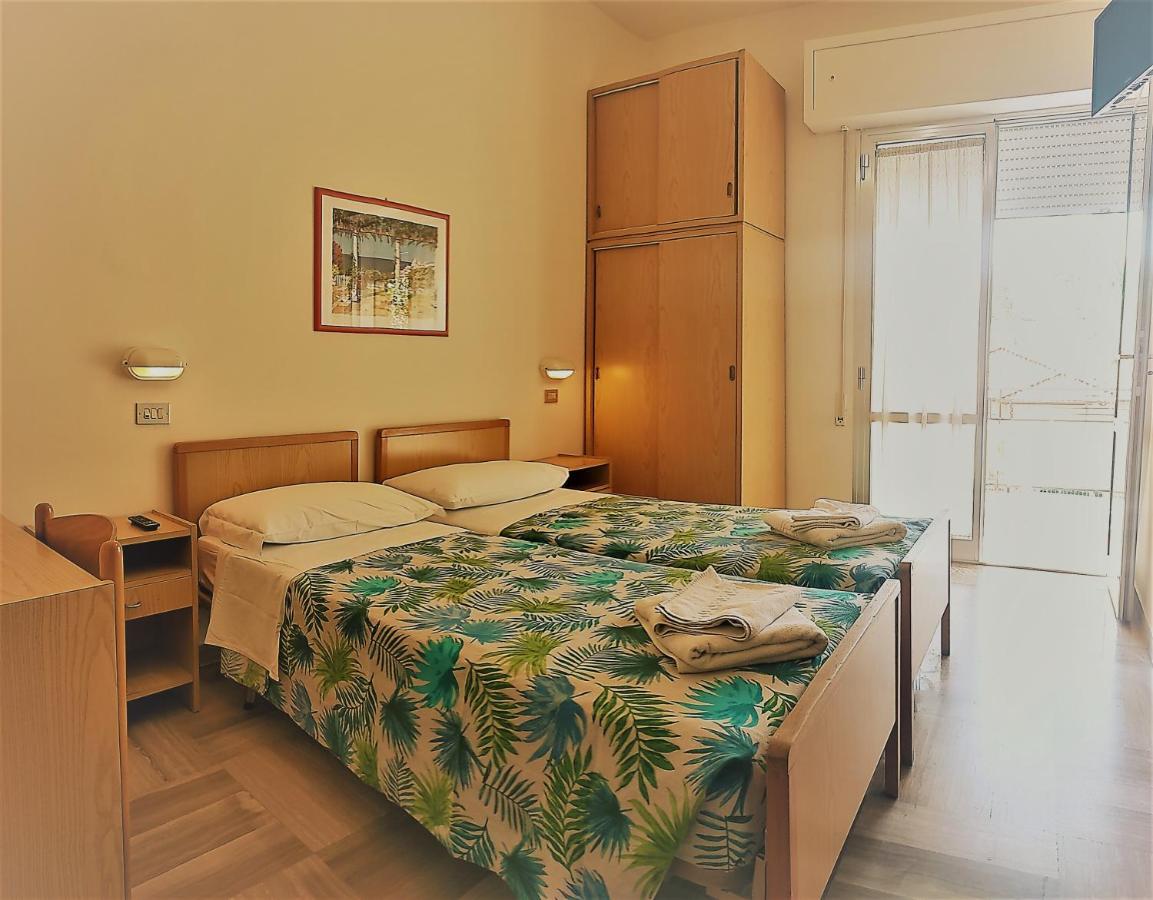 Hotel Giordo ريميني المظهر الخارجي الصورة